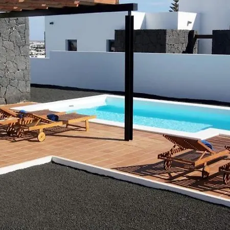 In Playa Blanca Sleeps 4 Includes Air Con And Wifi 6 3 Playa Blanca (Lanzarote)