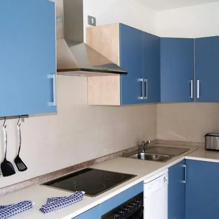In Playa Blanca Sleeps 4 Includes Air Con And Wifi 6 3 *